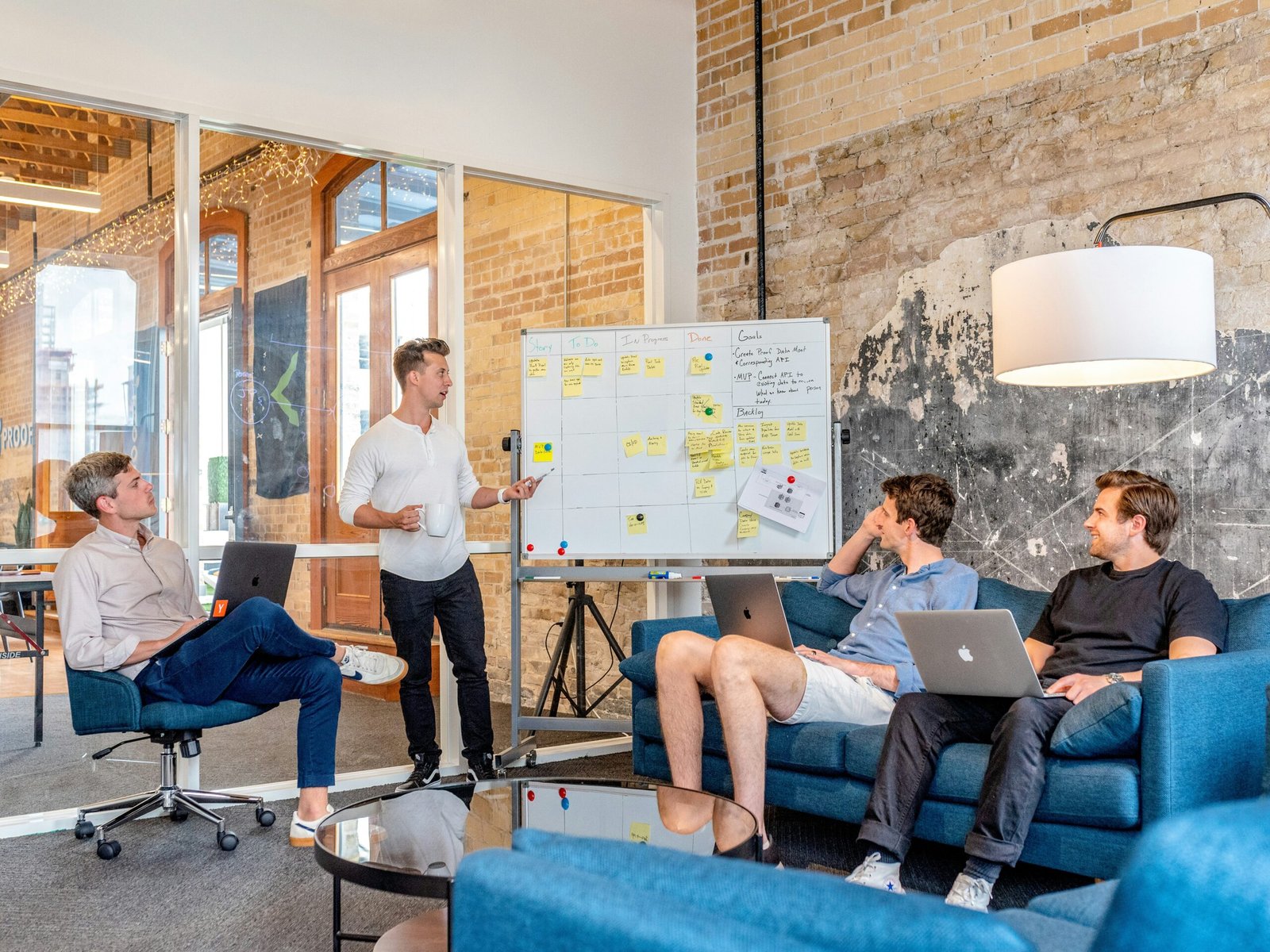 Reducing Executive Downtime with Reliable Presentation Systems